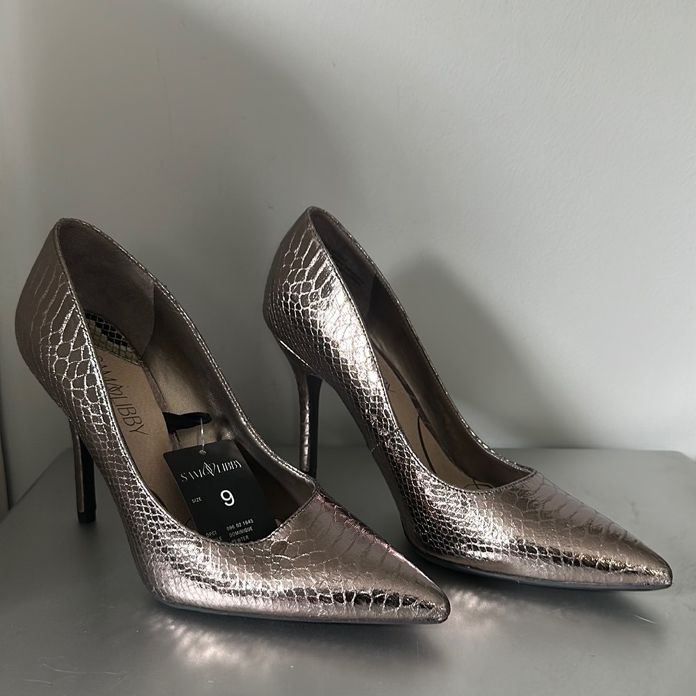 New 4” pewter heel -smoke free home